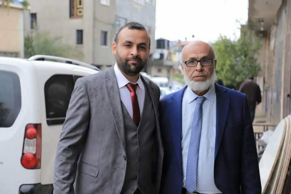 الأستاذ محمد خلف